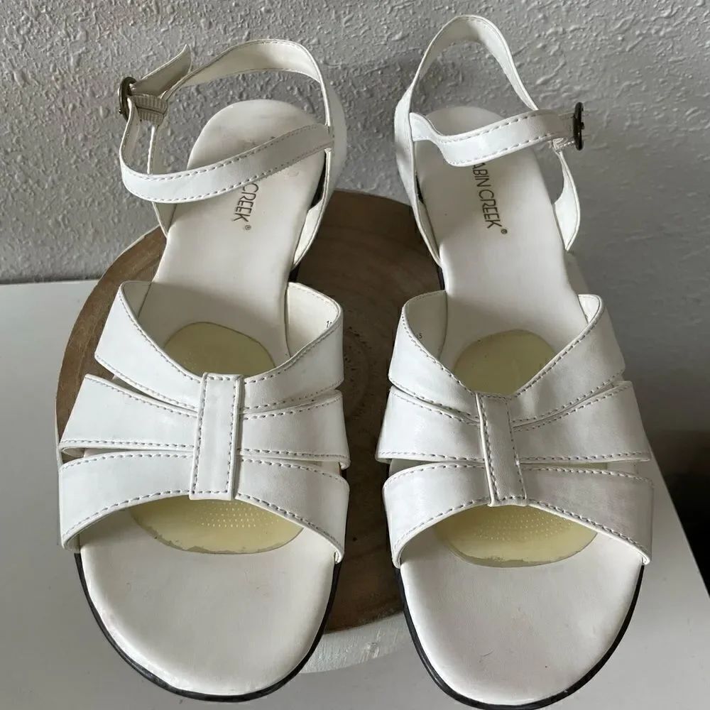 Cabin Creek White Sandals Size 10M EUC